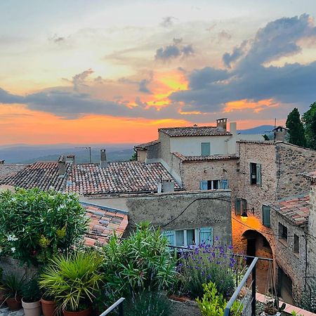 Penthouse Studio Privee Couple Ou Famille- La Maison Searle A Tourtour Dış mekan fotoğraf
